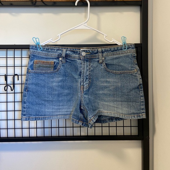EUC | No Boundaries junior’s denim shorts — size 11‎ - Picture 1 of 6